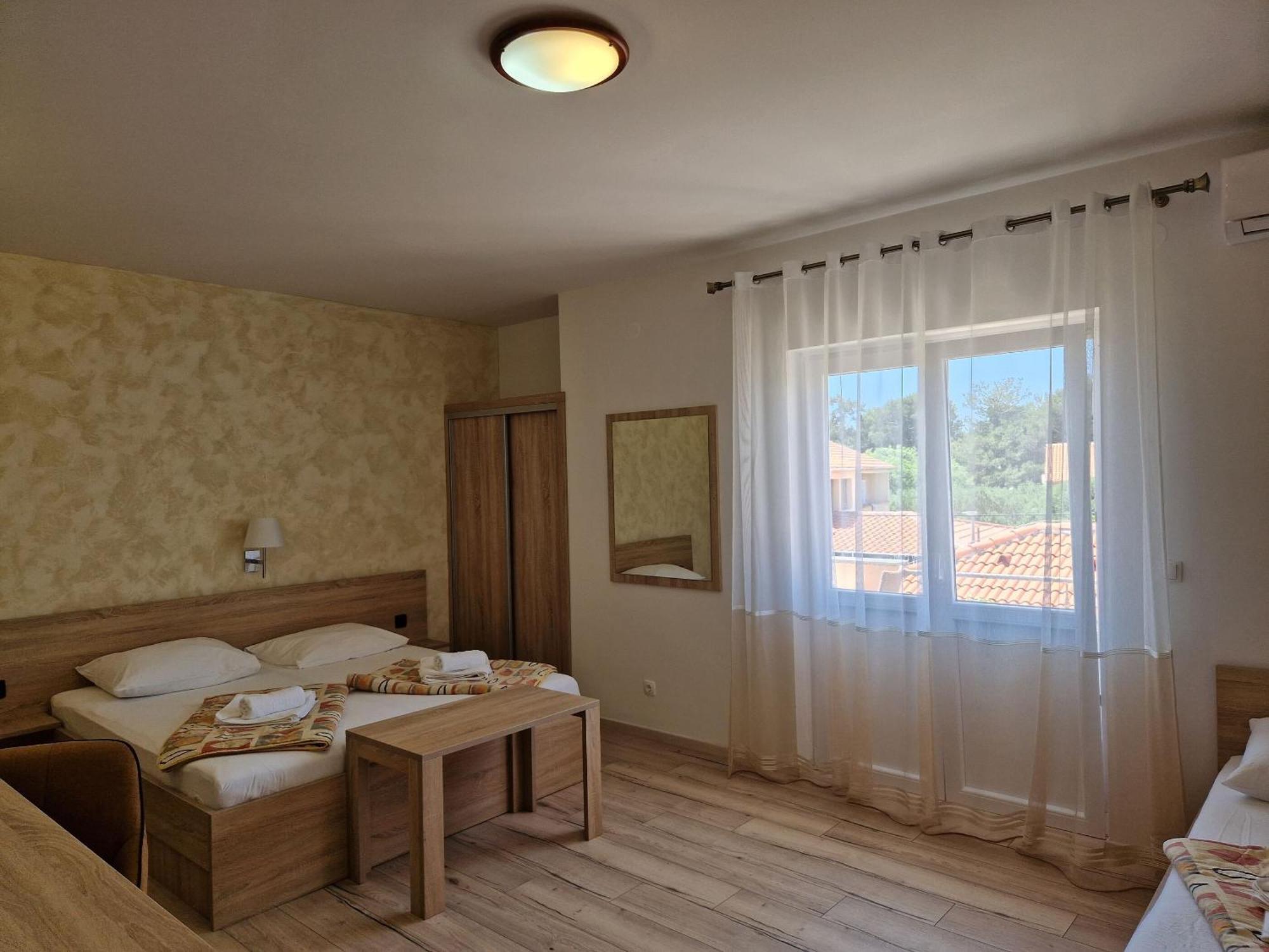 Apartment&Rooms Amenka Novalja Buitenkant foto